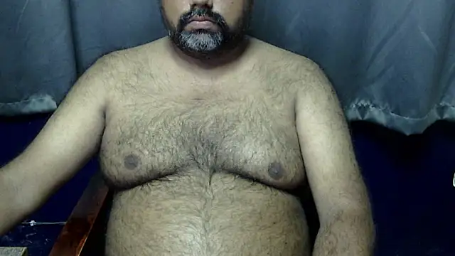 Snapshot of hairysubcub_70 chatting on 2, 7, 2026 hairysubcub 70 online show from 2, 7, 2026