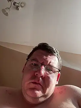 Snapshot of Tomi2244 chatting on 11, 3, 2026 Tomi2244 online show from 11, 3, 2026