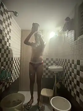 Snapshot of arhan3043 chatting on 20, 12, 2025 arhan3043 online show from 20, 12, 2025