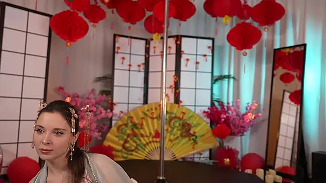 KittyCaitlin online show from 11, 2, 2025