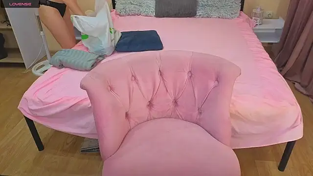 CharmedDoll online show from 22, 5, 2026