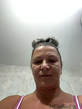 dannydoll33 online show from 17, 1, 2025