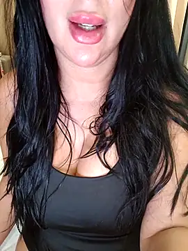 Snapshot of Queen_sousou chatting on 25, 4, 2026 Queen sousou online show from 25, 4, 2026