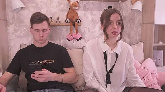 Snapshot of FluffyHat chatting on 1, 2, 2026 FluffyHat online show from 1, 2, 2026