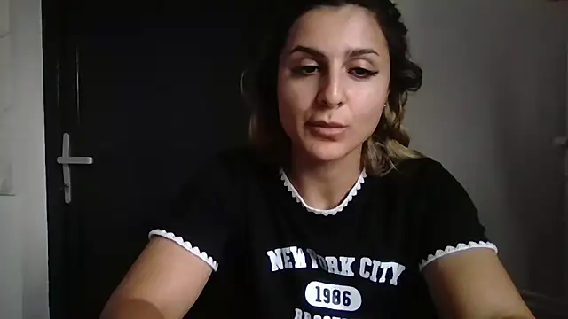 Snapshot of NicolePlay chatting on 3, 6, 2026 NicolePlay online show from 3, 6, 2026