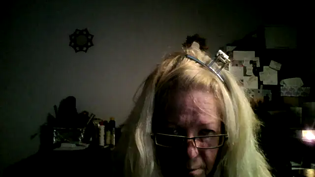 XTRAHORNYONE online show from 6, 10, 2025