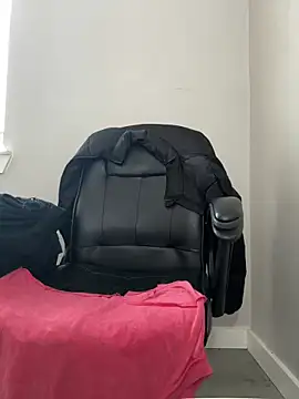 Snapshot of DancingLemonade chatting on 11, 2, 2026 DancingLemonade online show from 11, 2, 2026