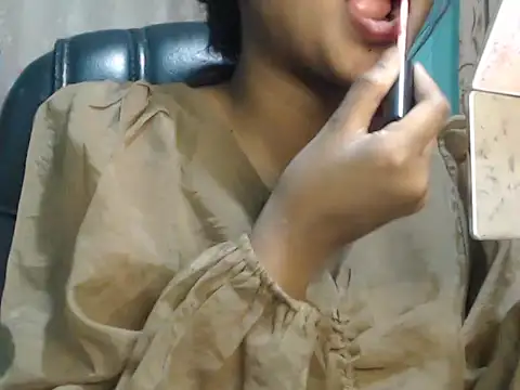 Snapshot of NancyRuvi chatting on 13, 2, 2025 NancyRuvi online show from 13, 2, 2025