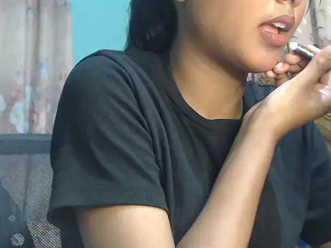 Snapshot of NancyRuvi chatting on 10, 9, 2025 NancyRuvi online show from 10, 9, 2025