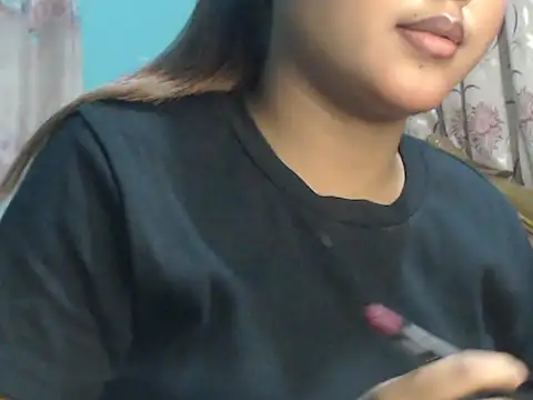 Snapshot of NancyRuvi chatting on 25, 10, 2025 NancyRuvi online show from 25, 10, 2025