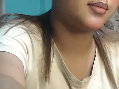 Snapshot of NancyRuvi chatting on 5, 11, 2025 NancyRuvi online show from 5, 11, 2025