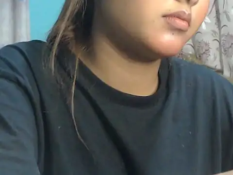 Snapshot of NancyRuvi chatting on 19, 11, 2025 NancyRuvi online show from 19, 11, 2025