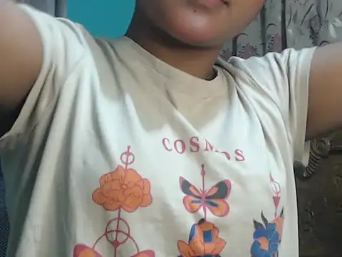 Snapshot of NancyRuvi chatting on 25, 11, 2025 NancyRuvi online show from 25, 11, 2025