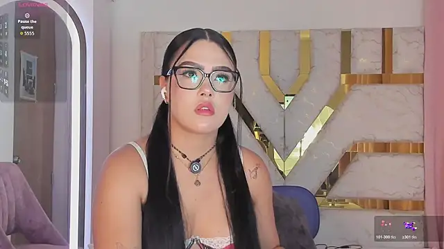 sophy champagne online show from 13, 5, 2026