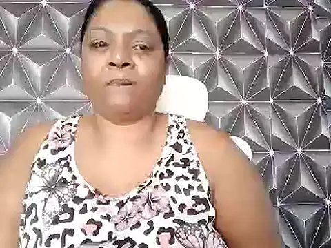 Snapshot of IndianDelia chatting on 18, 10, 2025 IndianDelia online show from 18, 10, 2025