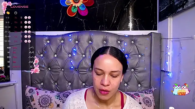 LAILAGUMMY online show from 17, 12, 2024