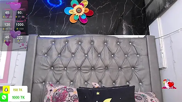 Snapshot of LAILAGUMMY chatting on 15, 12, 2025 LAILAGUMMY online show from 15, 12, 2025