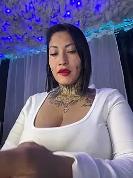 Natasha boobs latina online show from 13, 1, 2025
