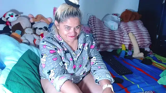 Snapshot of estrellita_fugaz16x chatting on 11, 6, 2026 estrellita fugaz16x online show from 11, 6, 2026