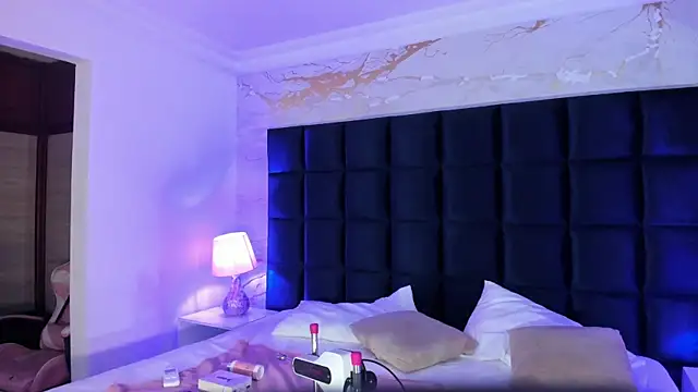 Snapshot of Maddysex_ chatting on 25, 9, 2025 Maddysex online show from 25, 9, 2025