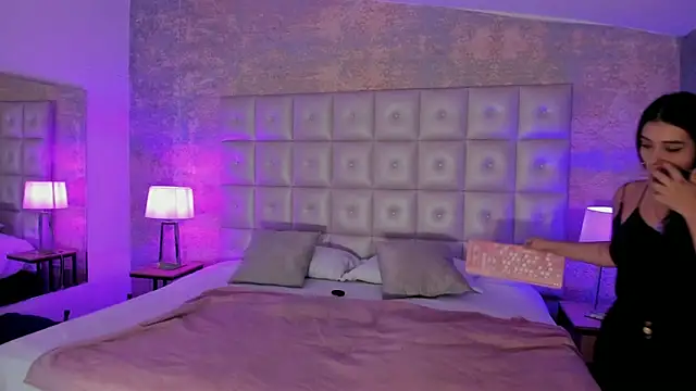 Snapshot of Maddysex_ chatting on 4, 11, 2025 Maddysex online show from 4, 11, 2025