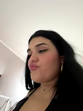 Snapshot of Maddysex_ chatting on 21, 11, 2025 Maddysex online show from 21, 11, 2025