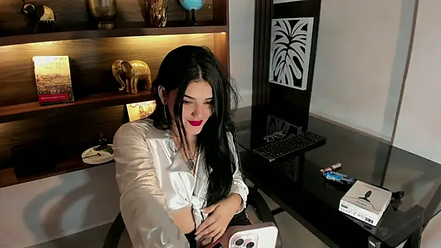 Snapshot of Maddysex_ chatting on 27, 11, 2025 Maddysex online show from 27, 11, 2025