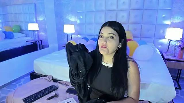 Snapshot of Maddysex_ chatting on 9, 3, 2026 Maddysex online show from 9, 3, 2026