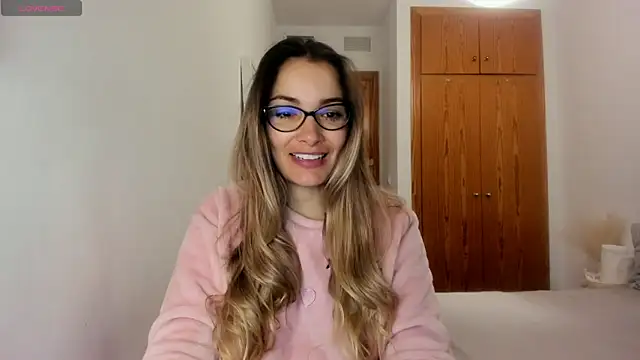 Snapshot of NiaStone chatting on 20, 1, 2025 NiaStone online show from 20, 1, 2025