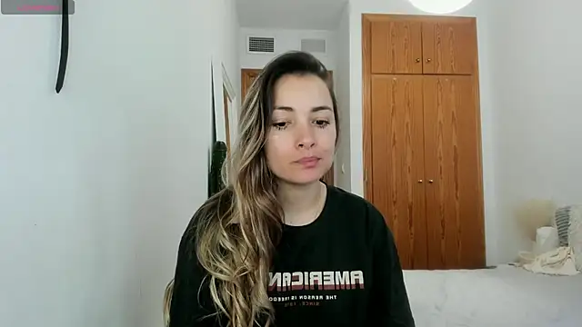 Snapshot of NiaStone chatting on 21, 2, 2025 NiaStone online show from 21, 2, 2025