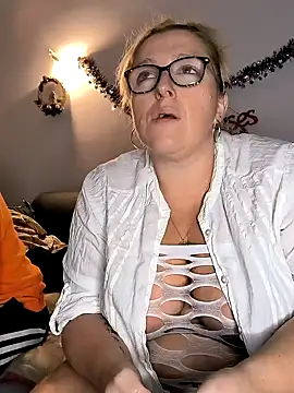 winniess40 online show from 6, 1, 2025