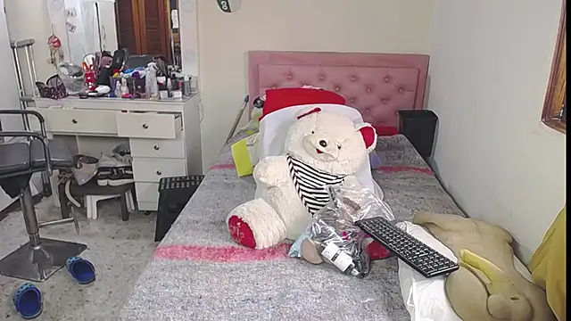 lucy belle bm online show from 25, 6, 2026