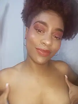 Snapshot of thaimy_ chatting on 28, 11, 2025 thaimy online show from 28, 11, 2025