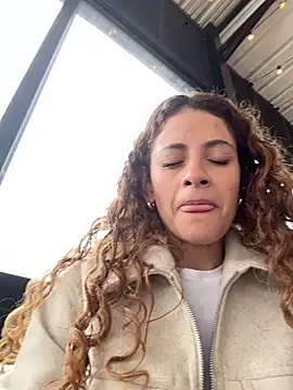 alana15 online show from 1, 2, 2026