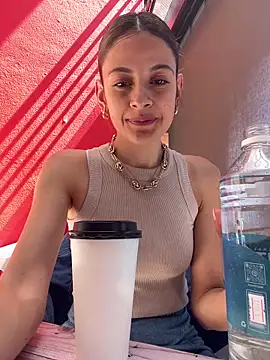 alana15 online show from 9, 5, 2026