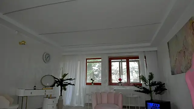 TiffanyHouston  online show from 5, 12, 2024