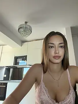 TiffanyHouston  online show from 18, 5, 2026