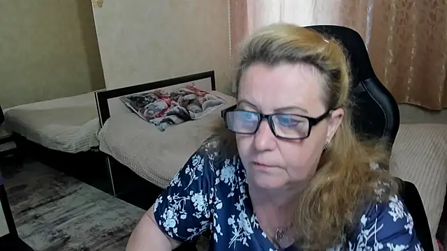 Frau Marta online show from 22, 5, 2026