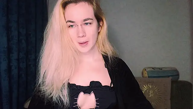 Snapshot of xxxcharismaaa chatting on 4, 12, 2024 xxxcharismaaa online show from 4, 12, 2024
