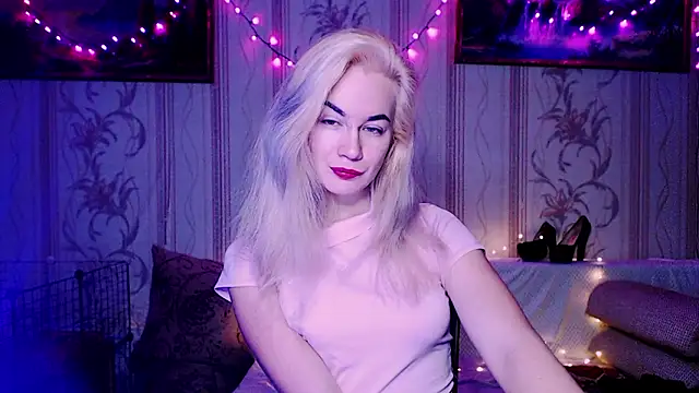 Snapshot of xxxcharismaaa chatting on 1, 2, 2026 xxxcharismaaa online show from 1, 2, 2026