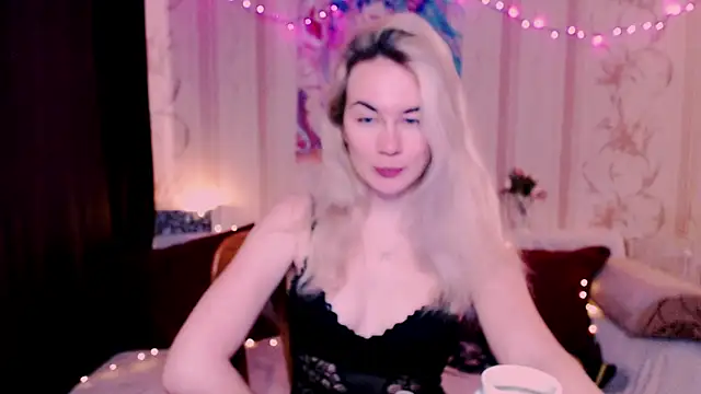 Snapshot of xxxcharismaaa chatting on 17, 4, 2026 xxxcharismaaa online show from 17, 4, 2026