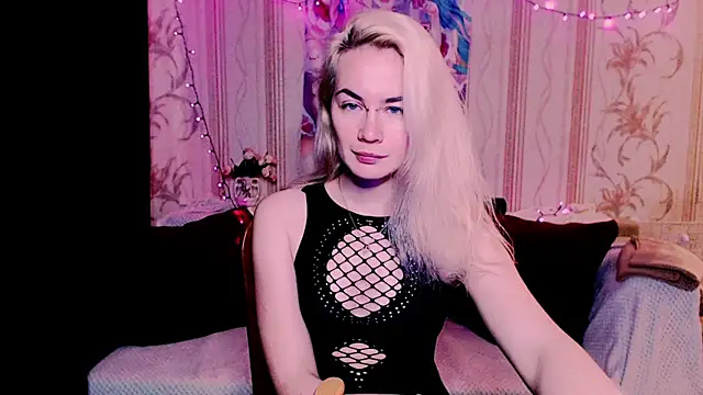 Snapshot of xxxcharismaaa chatting on 23, 5, 2026 xxxcharismaaa online show from 23, 5, 2026