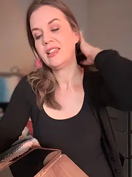Snapshot of MaiseKnox chatting on 24, 9, 2025 MaiseKnox online show from 24, 9, 2025