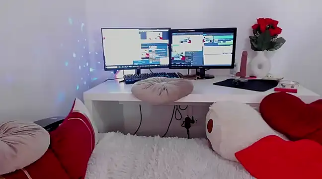 Snapshot of aryahunt1 chatting on 14, 12, 2024 aryahunt1 online show from 14, 12, 2024