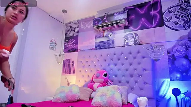 Snapshot of Vivi_prinncess chatting on 25, 2, 2025 Vivi prinncess online show from 25, 2, 2025