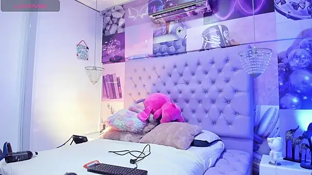 Snapshot of Vivi_prinncess chatting on 5, 3, 2025 Vivi prinncess online show from 5, 3, 2025