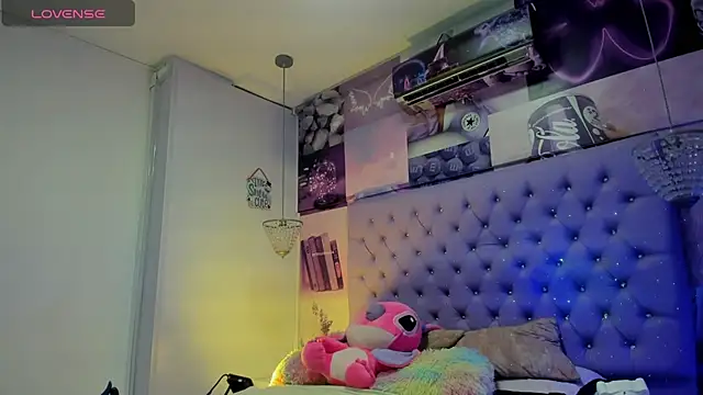 Snapshot of Vivi_prinncess chatting on 8, 3, 2025 Vivi prinncess online show from 8, 3, 2025