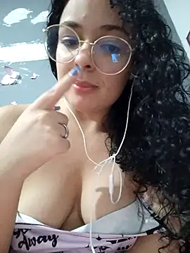 Snapshot of NinaSweet2 chatting on 8, 3, 2025 NinaSweet2 online show from 8, 3, 2025