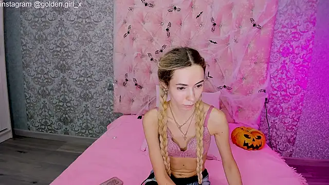 Akilla Queen online show from 4, 11, 2025