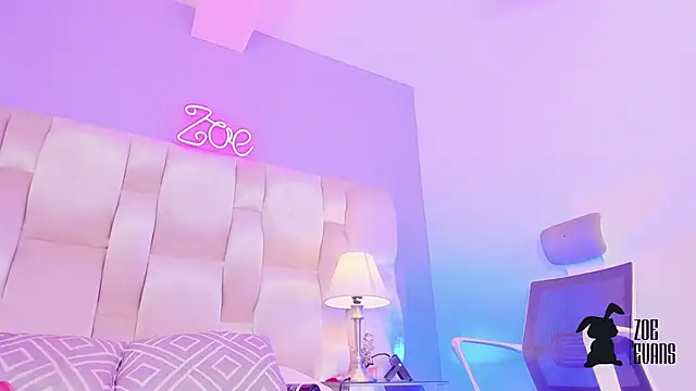 Snapshot of Zoe_Evans_ chatting on 2, 12, 2024 Zoe Evans online show from 2, 12, 2024